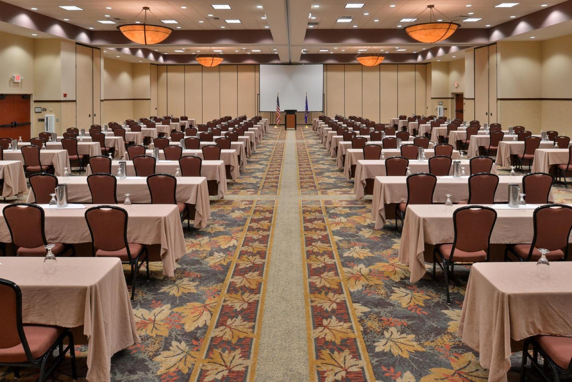 Holiday Inn Stevens Point - Convention Center, An Ihg Hotel Exterior photo